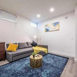 Apartment Spacious Newly Renovated 1 Bedroom